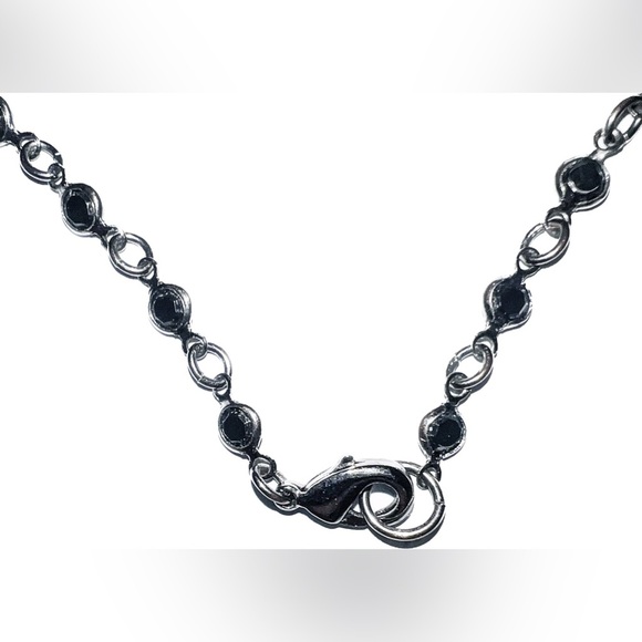 Black and silver Dainty Necklace 16” - Picture 4 of 4